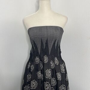 Lapis strapless black rose dress.  One size.  Gothic.